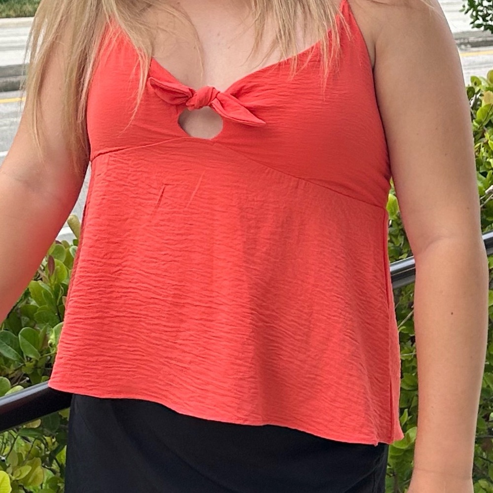Women's Coral Sleeveless Top